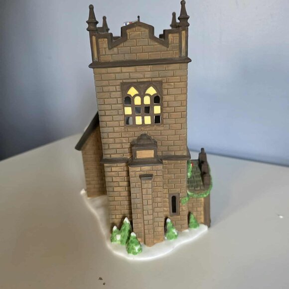 🎀SALE 🎀VTG Dept 56 Dickens Village "The Spirit of Giving" Rectory & Church - Picture 7 of 15